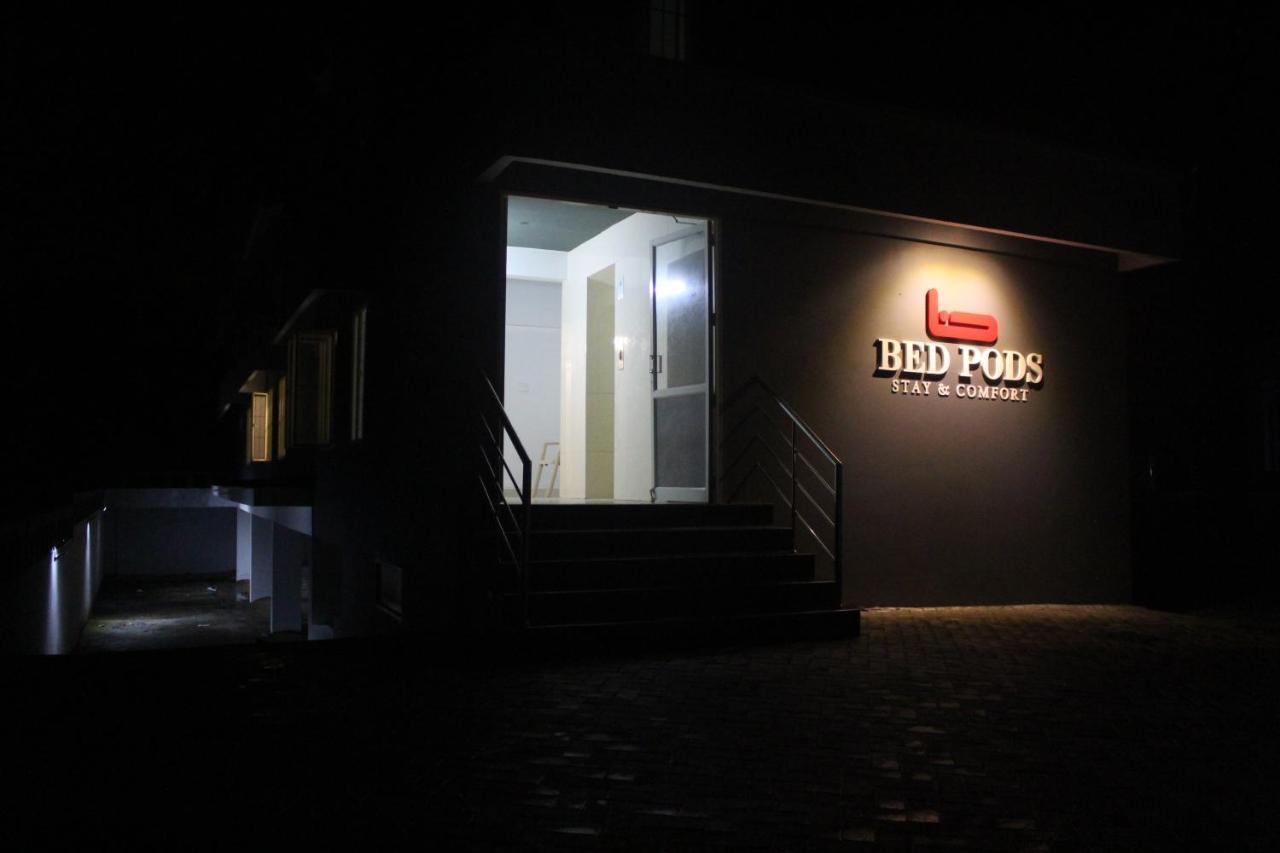 Bed Pods Vandrarhem Thiruvananthapuram Exteriör bild